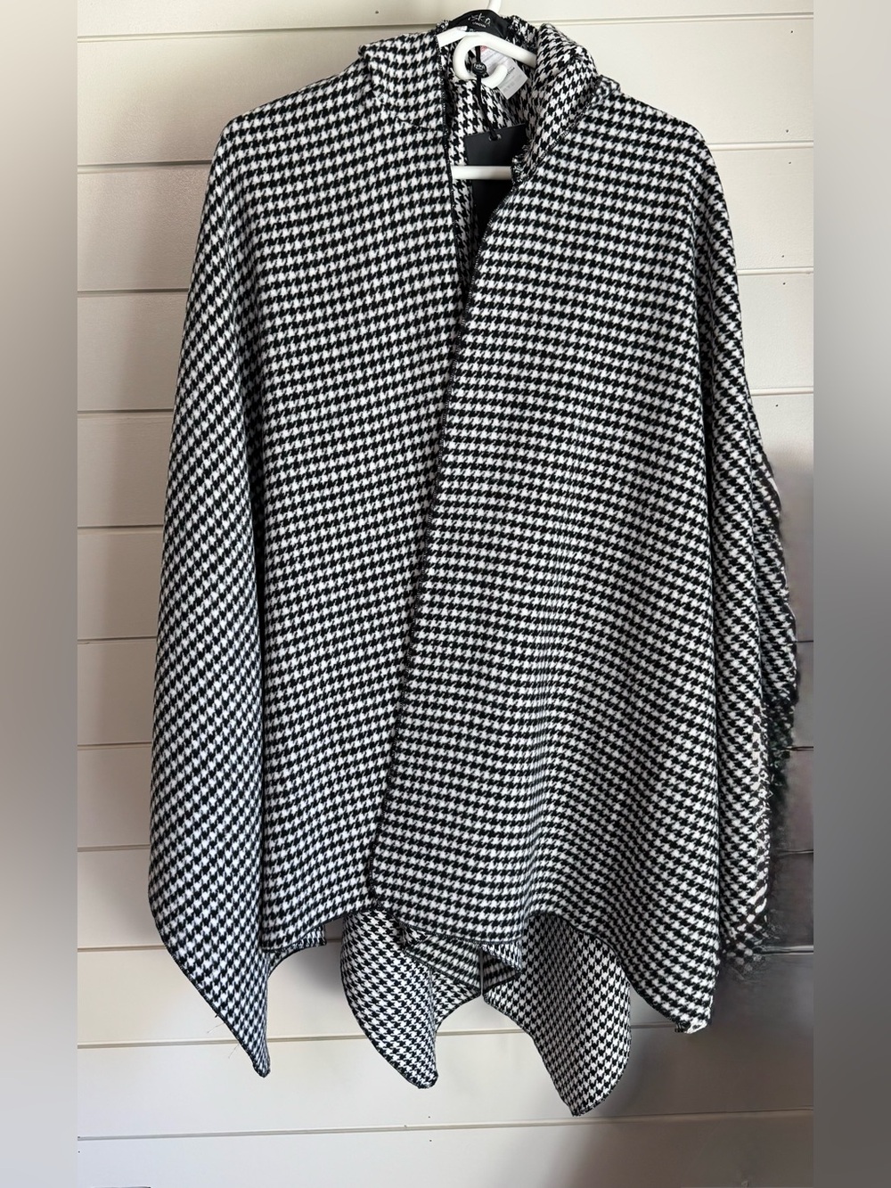 Black & White Women's H